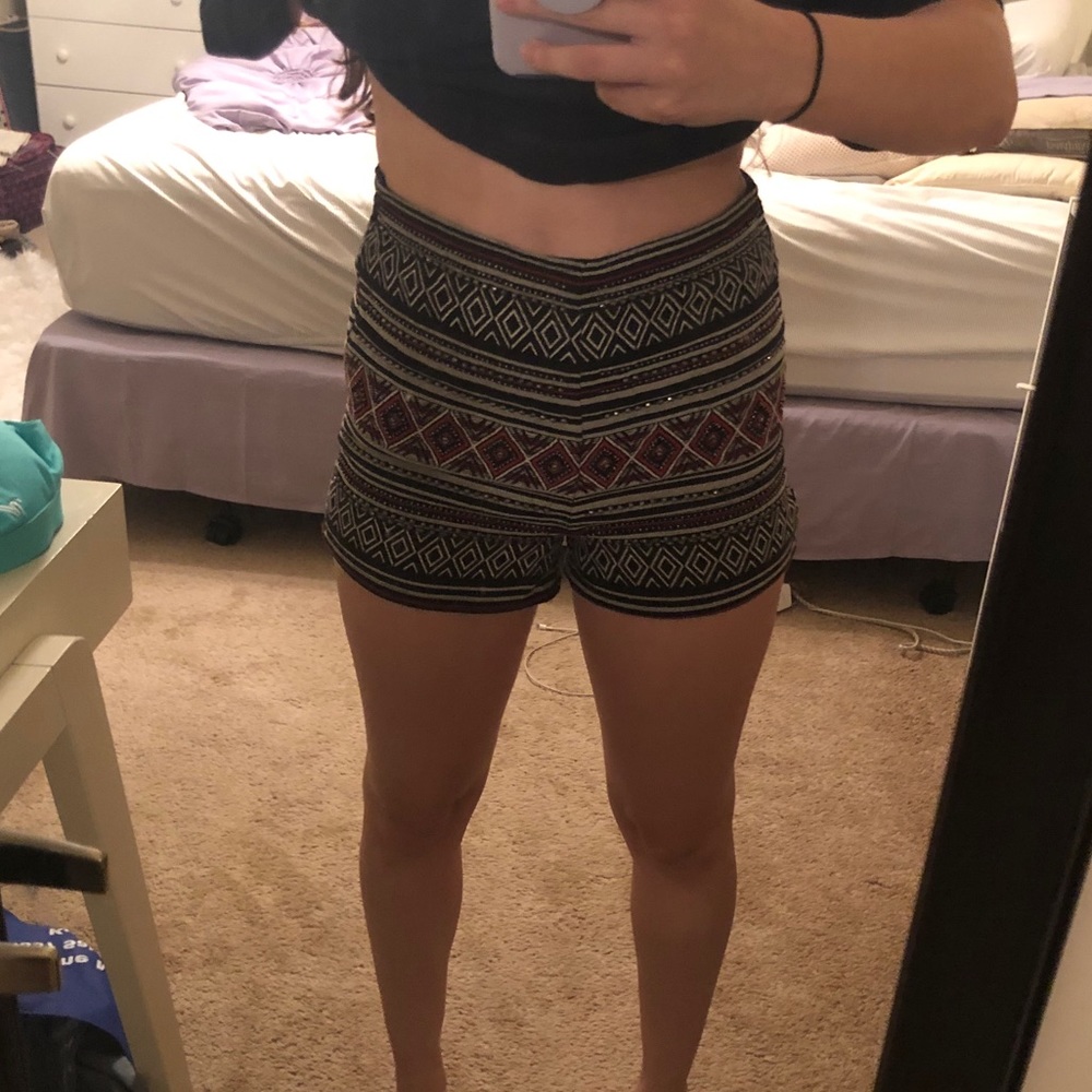Aztec shorts - Picture 6 of 6